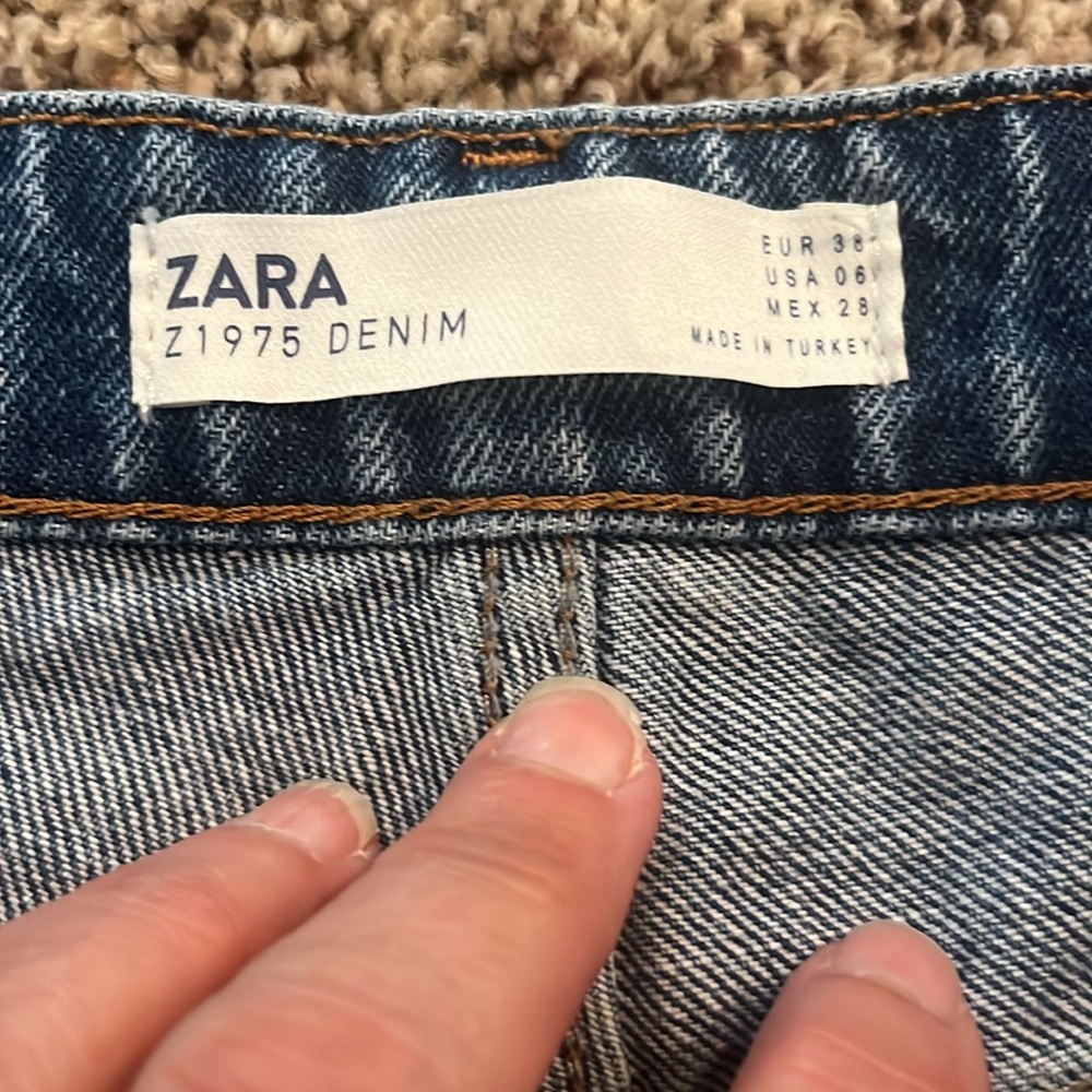 Zara Taped denim shorts with pearls Sz 6 - Picture 8 of 8